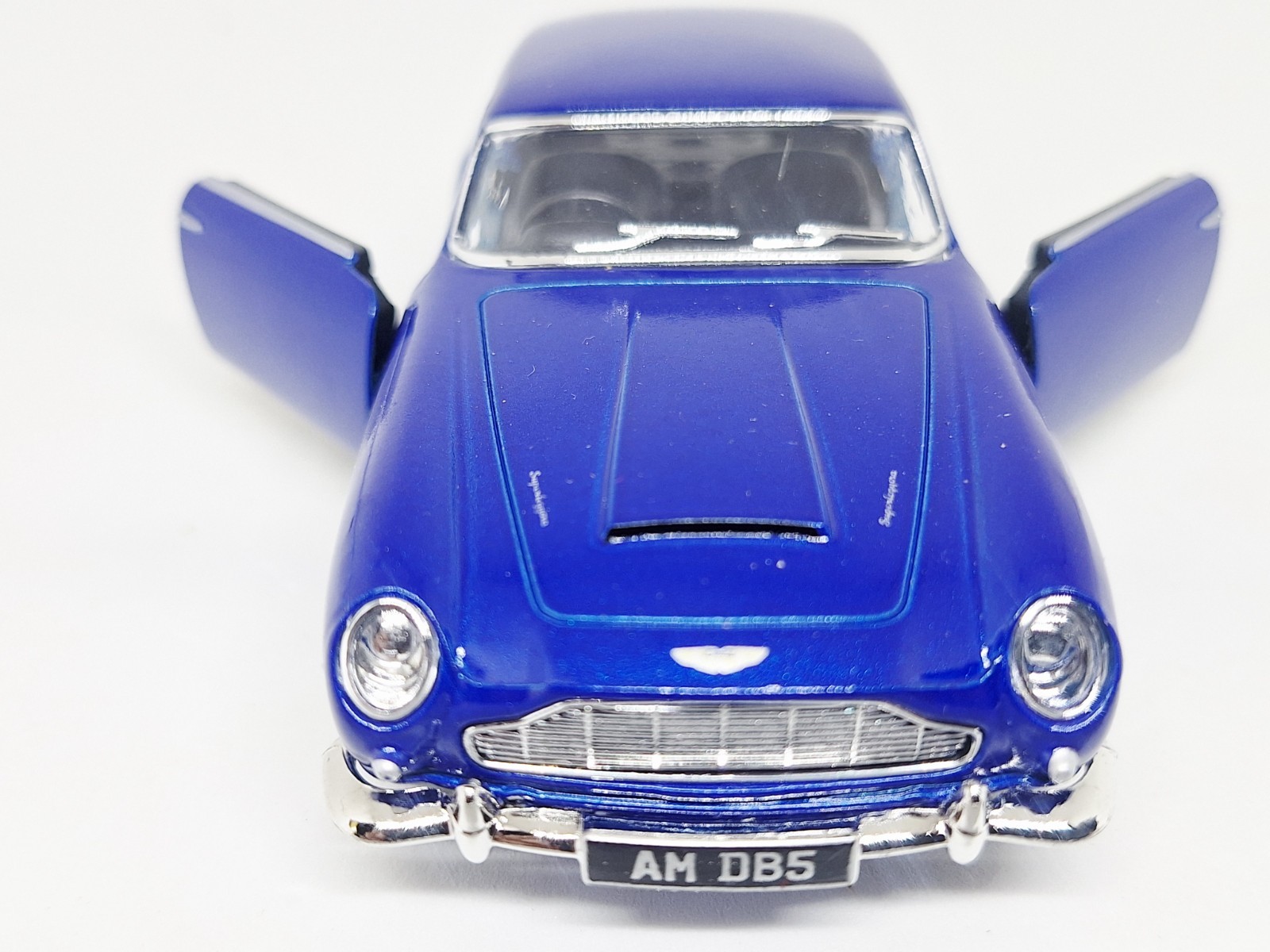 KiNSMART Aston Martin DB5 1963 Cobalt Blue Hardtop 1/38 O Scale Diecast Car