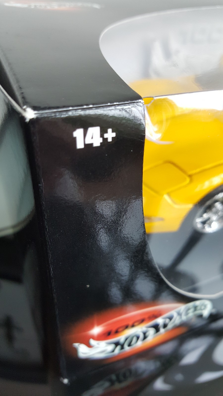 100% HOT WHEELS 1:18 YELLOW 2000 C5 Corvette Hardtop Diecast New In Box, SEALED