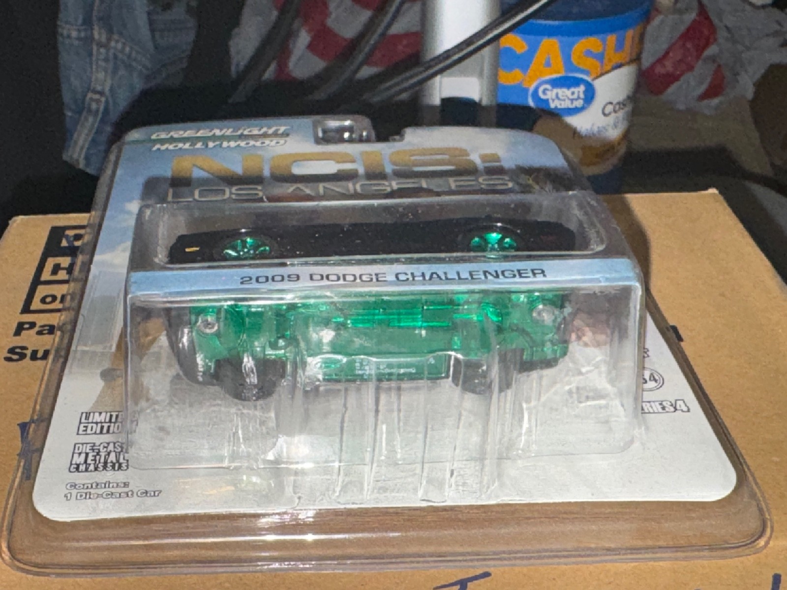 Greenlight Hollywood Series 4 NCIS Los Angeles 2009 Dodge Challenger GM Chase