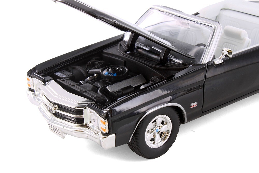 1971 Chevrolet Chevelle SS 454 1/24 Scale Diecast Model by Welly – BLACK