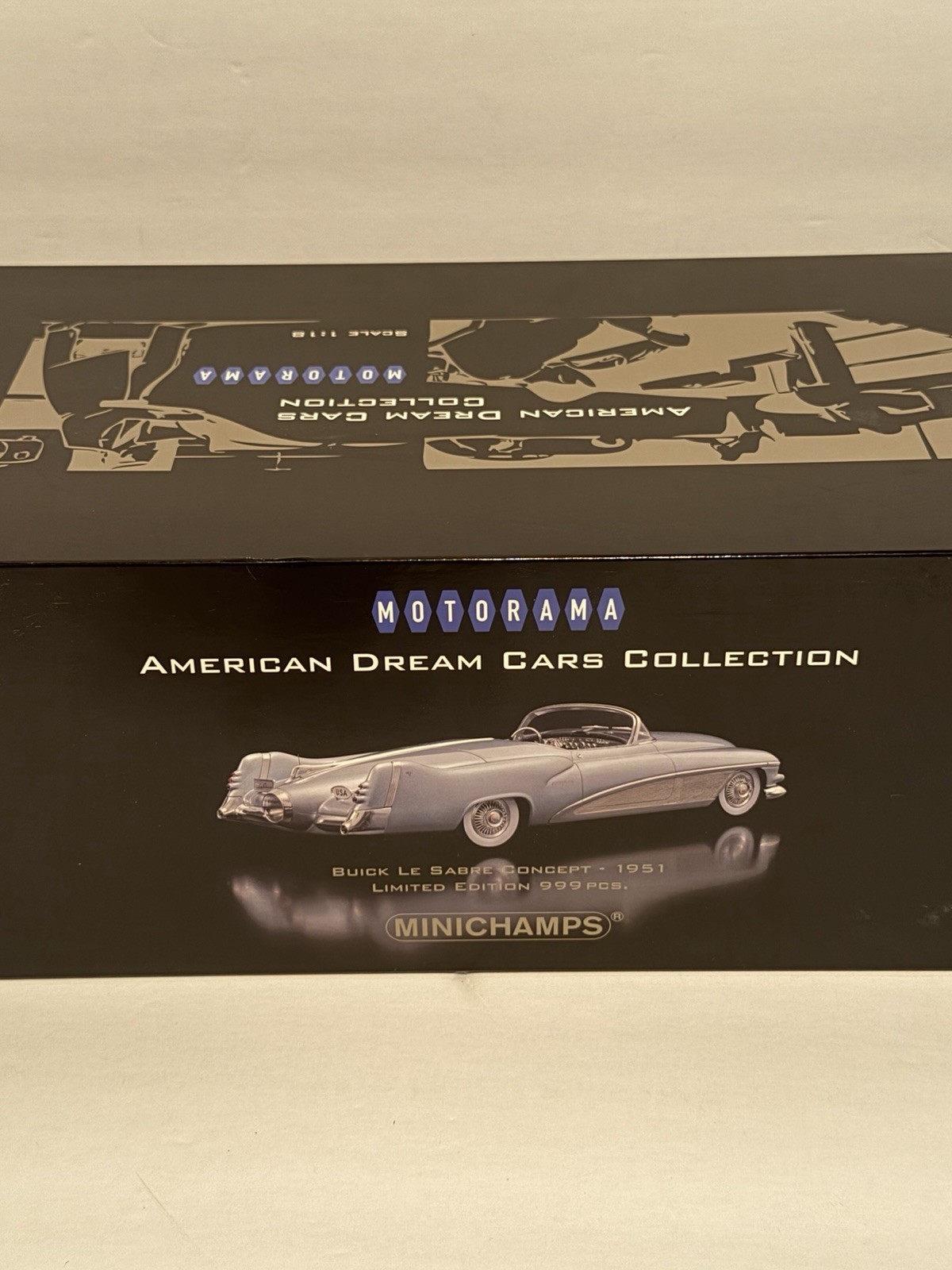 1/18 1951 Buick Le Sabre Concept Car 213 / 999 pcs. Minichamps New