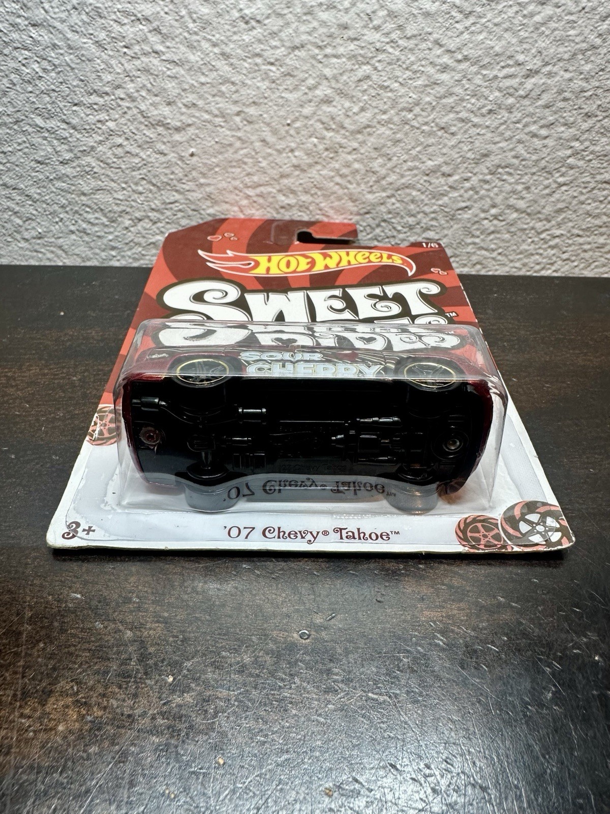 Hot Wheels Kroger Valentines Day Sweet Rides ’07 Chevy Tahoe Sour Cherry