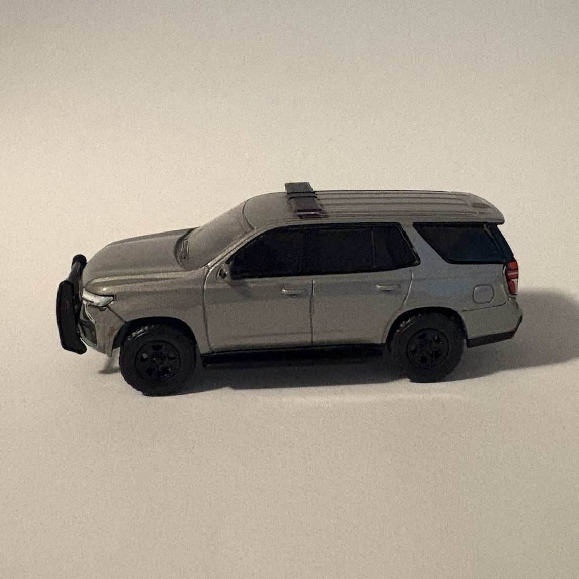 Greenlight 2021 Gray Chevrolet Tahoe SUV 1:64 Push Bar Light Bar