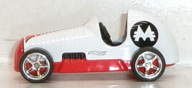 LOOSE 2026 HOT WHEELS 1:64 WHITE PASS ‘N GO WHEEL SWAP REAL RIDERS