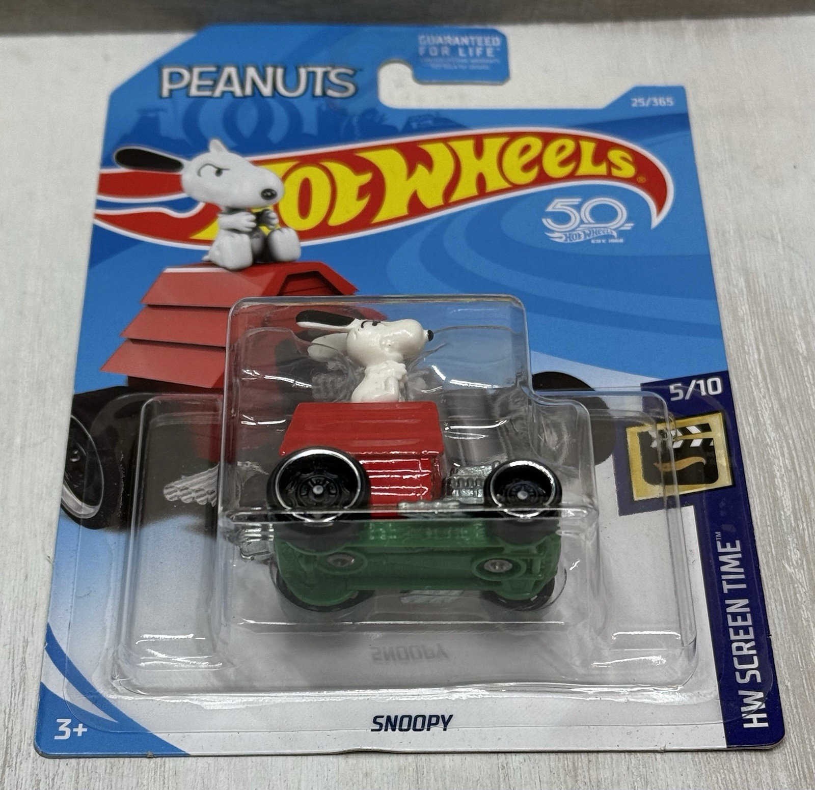Hot Wheels Peanuts Snoopy HW Screen Time 5/10 25/365 50th Anniversary Card RARE