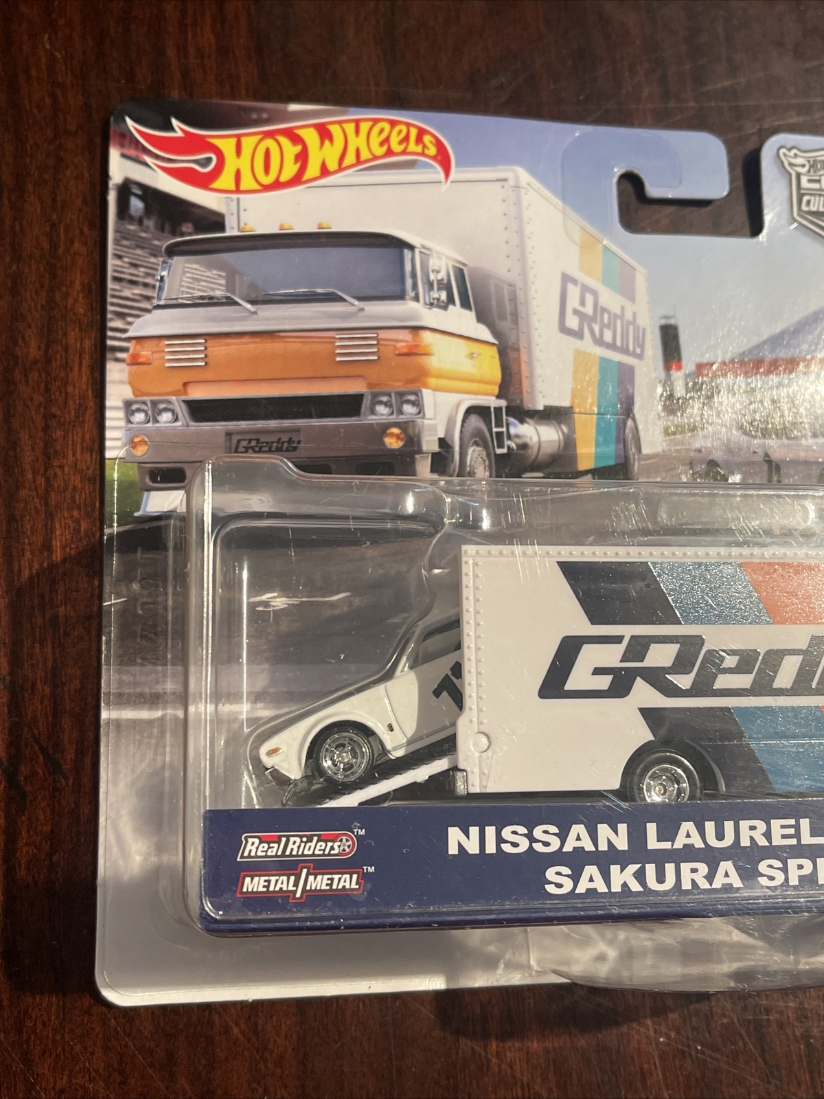 Hot Wheels Nissan Laurel 2000 SGX Sakura Sprinter Team Transport