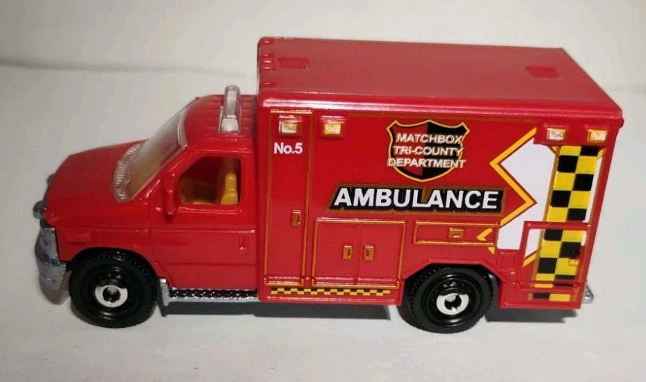 Matchbox 2009 Ford e-350 Ambulance..LOOSE