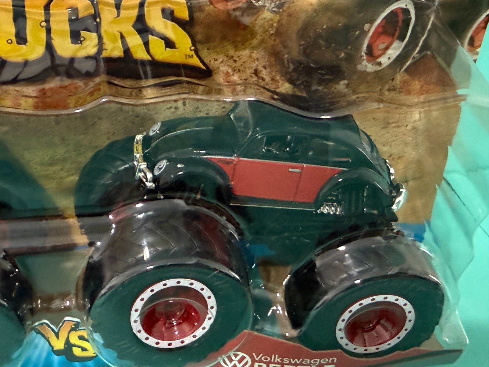 HOT WHEELS MONSTER TRUCKS 2 PACK DEMOLITION VW DRAGBUS VOLKSWAGEN BEETLE 1:64 3+