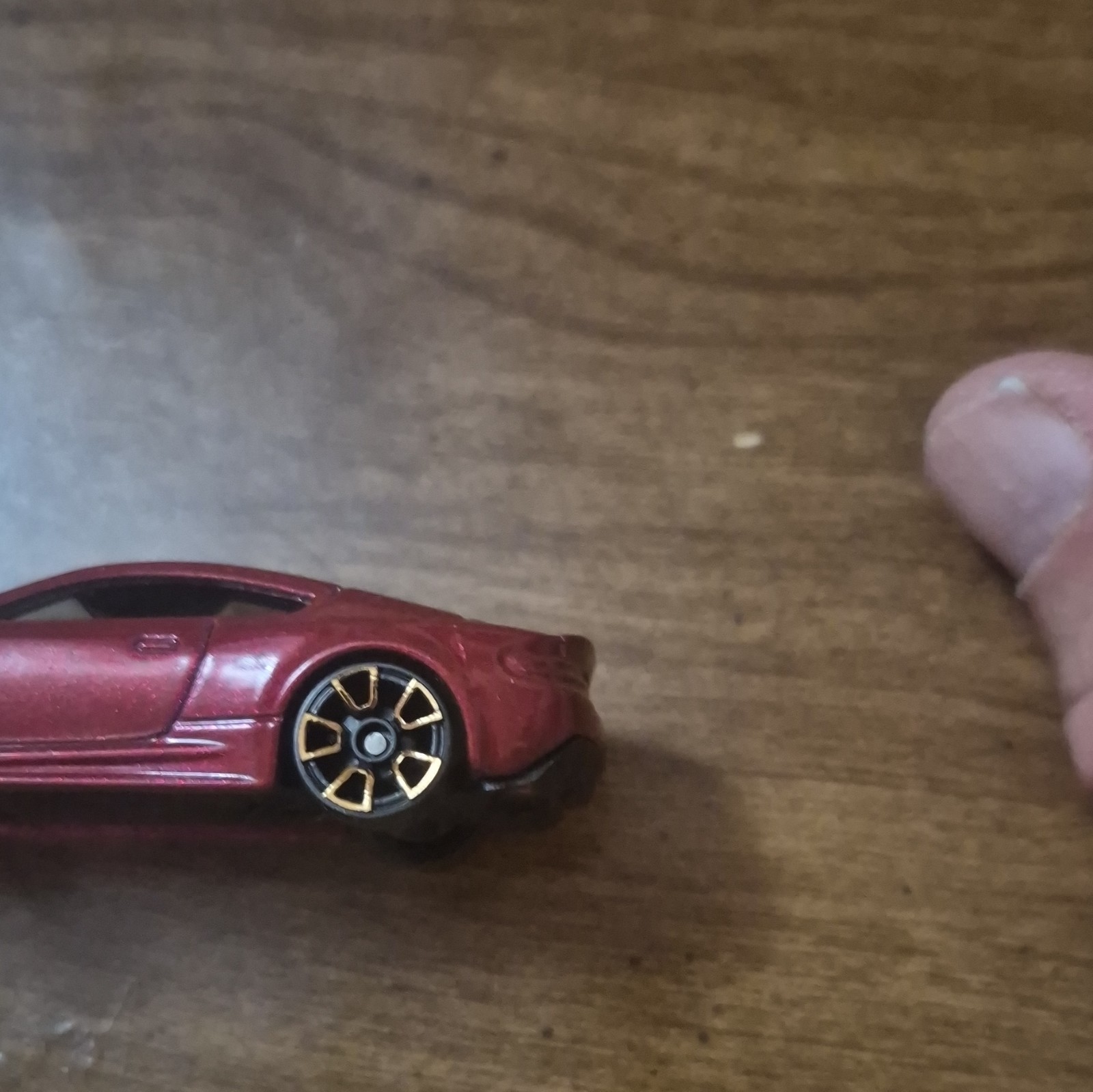 Hot Wheels 1:64 Chevrolet Corvette C7.R HW Exotics 2014 Diecast Car Red