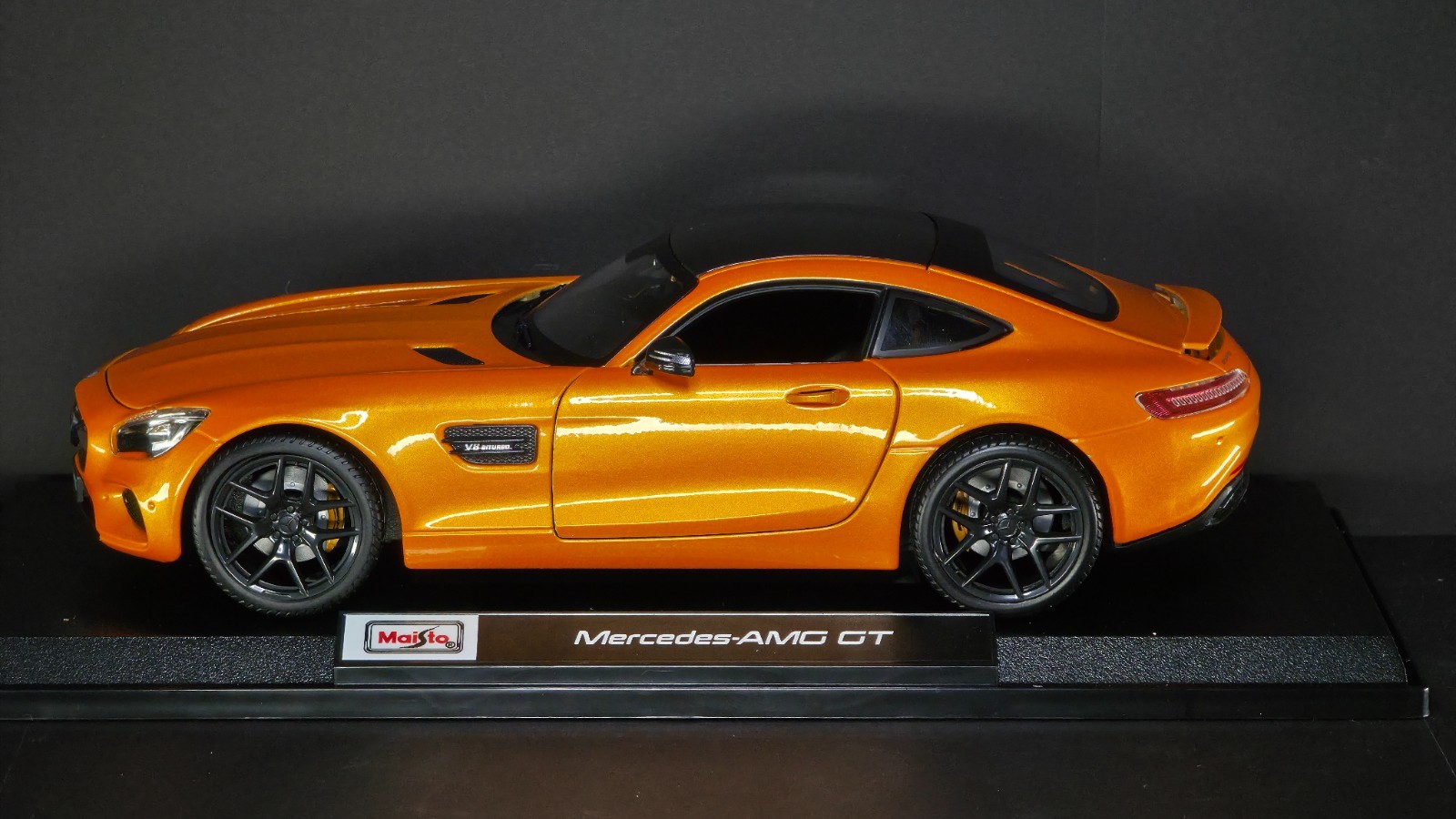 Mercedes-AMG GT 1:18 Maisto Exclusive Style Special Edition – Orange