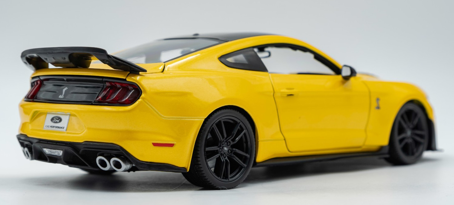Maisto 1:18 Scale Special Edition – 2020 Mustang Shelby GT 500 Metallic Yellow
