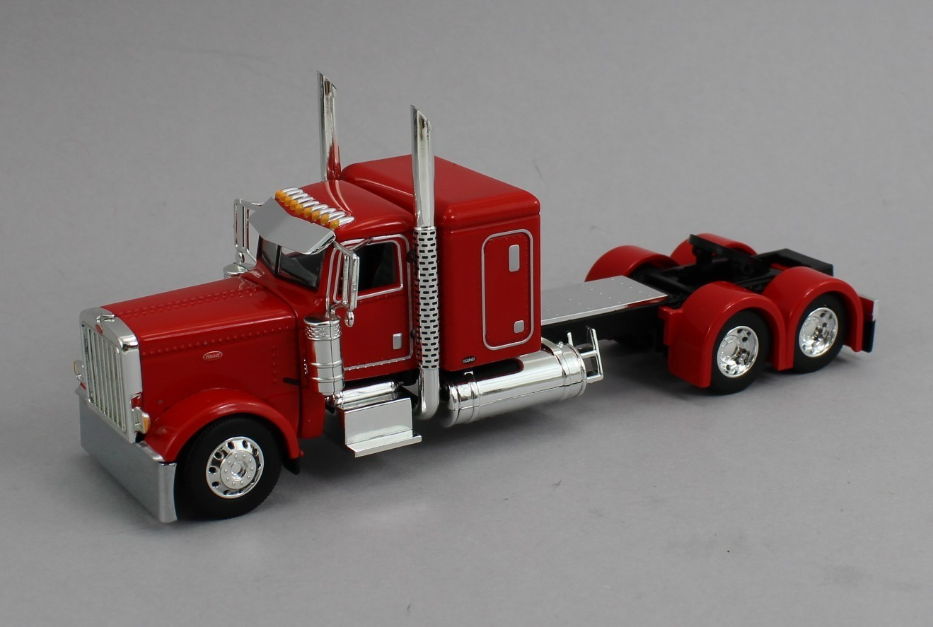DCP 1:64 *RED AMERICA 250* Peterbilt 389 48″ Flattop w/Wilson Grain Trailer NIB