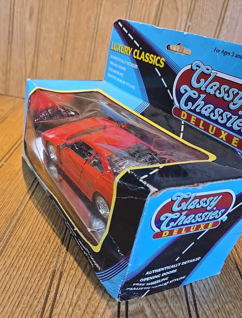 1991 Classy Chassies Deluxe Red Ferrari F40 7″ Luxury Classics