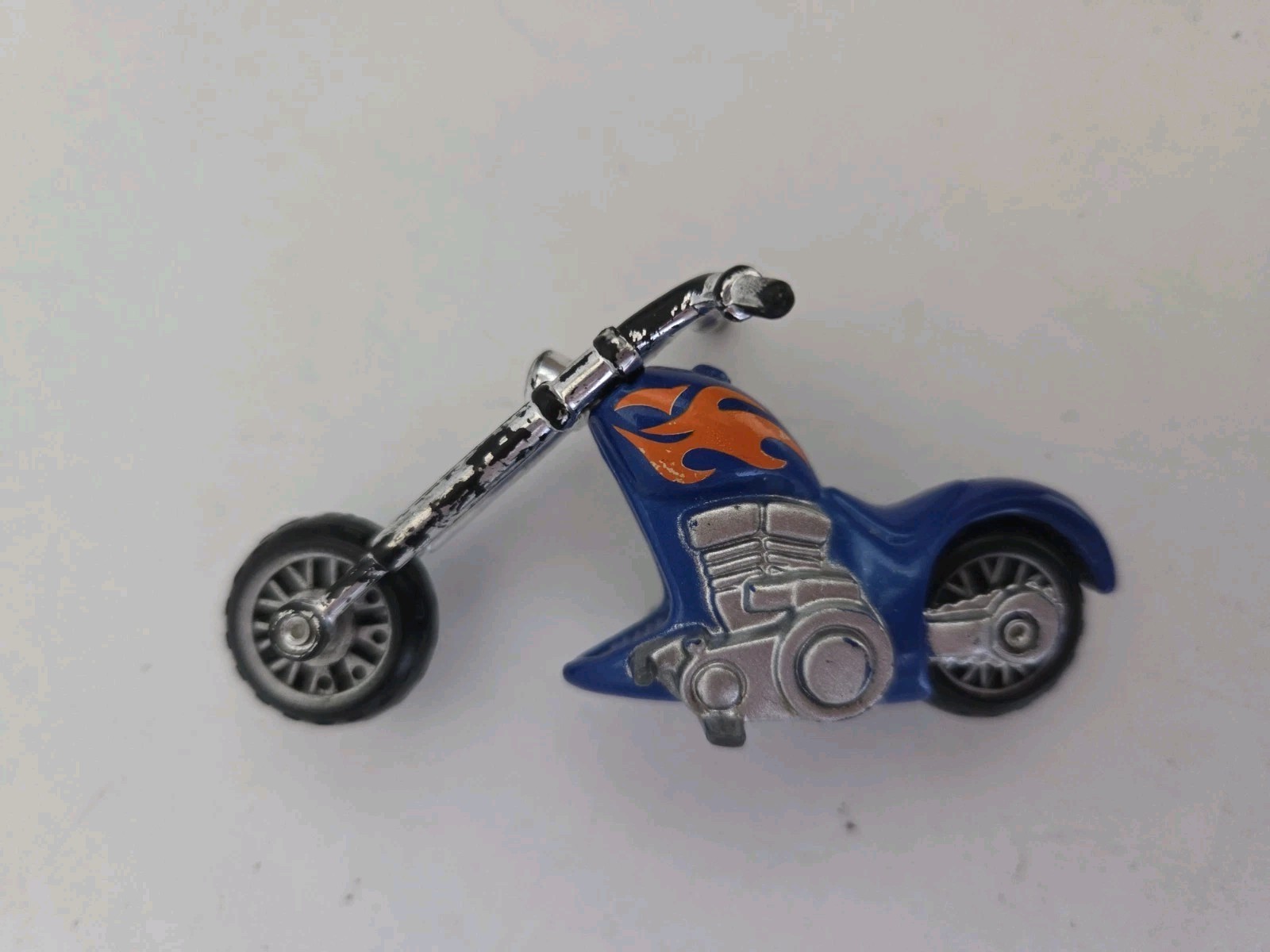 Maisto Lobo Diecast Missing Piece