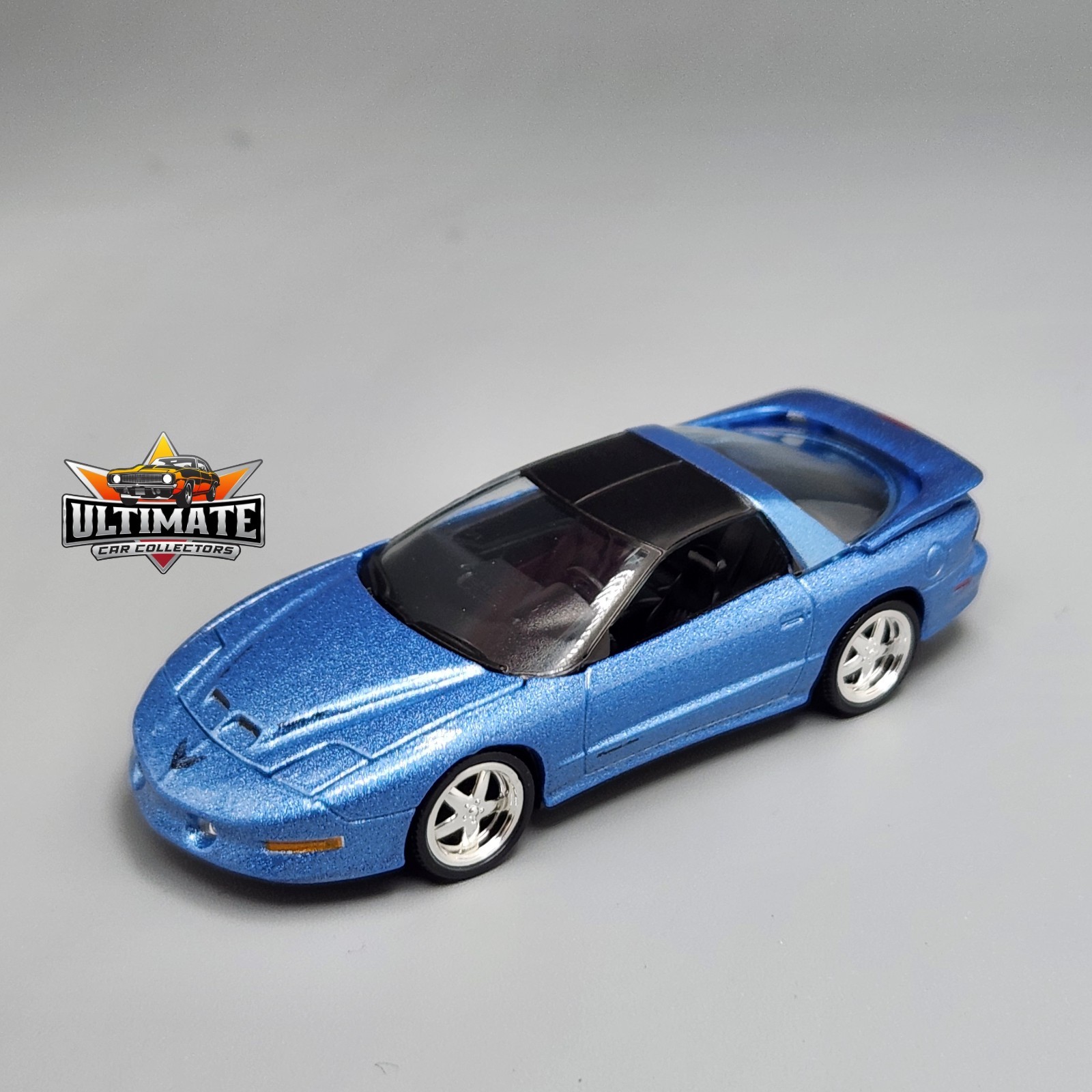 1997 Pontiac Firebird T/A WS6 Collectible 1/64 Scale Diecast Model Collector Car