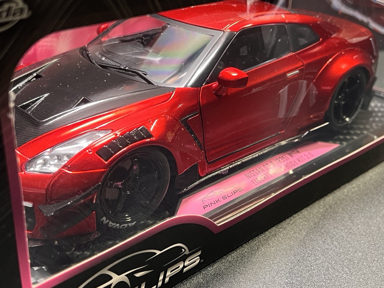 Jada (Solido) Pink Slips 1:18 Nissan GT-R (R35) Liberty Walk Body Kit 2.0 NEW