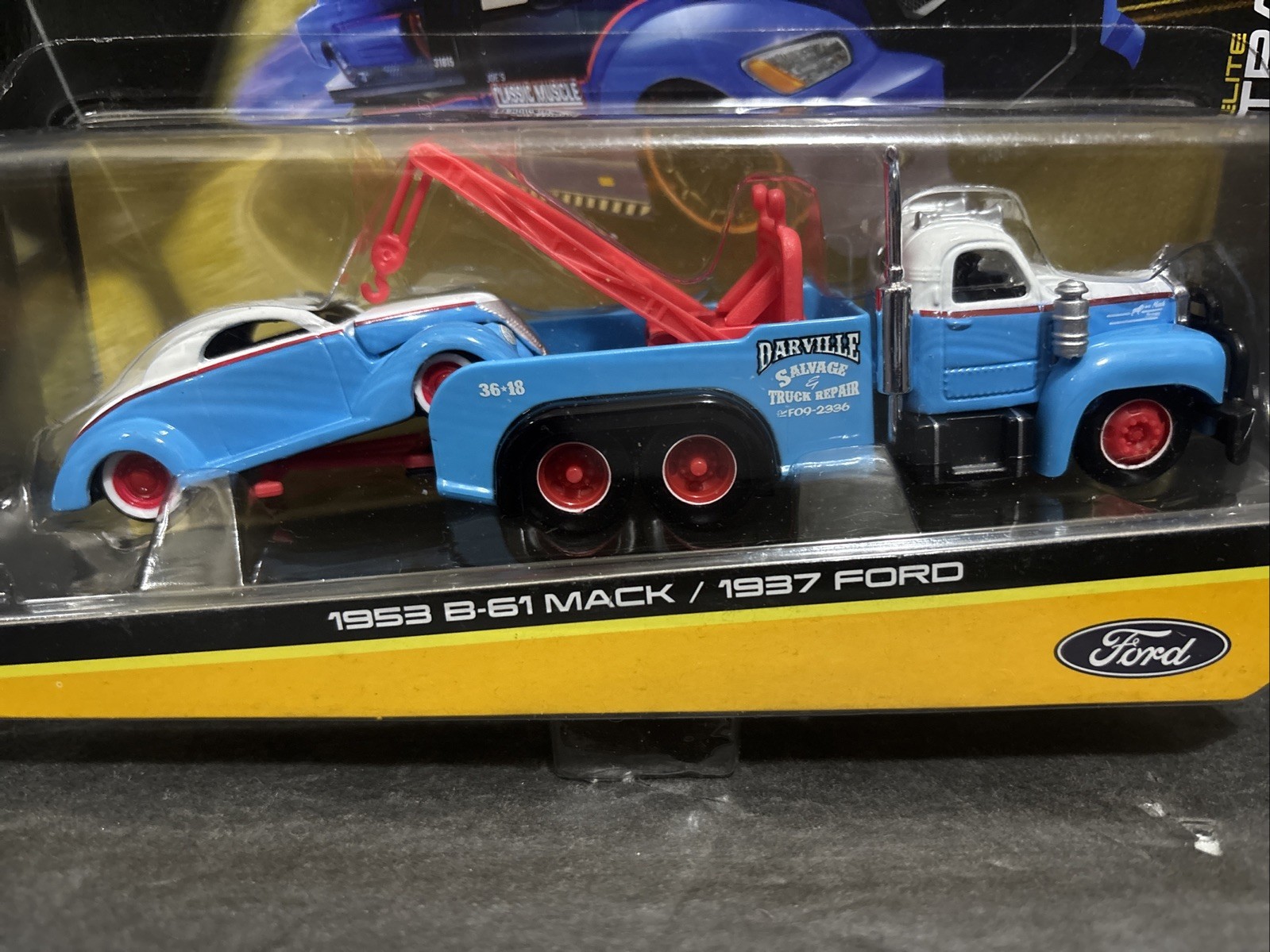 1953 B-61 Mack / 1937 Ford Maisto Design Elite Transport NEW SEALED 1:64 Diecast