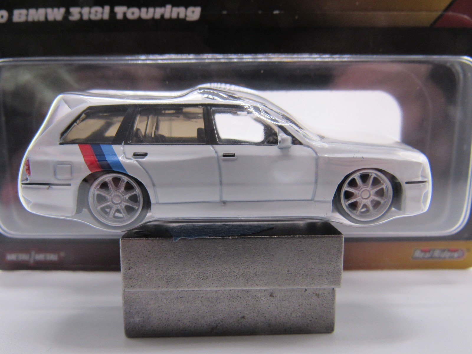 Hot Wheels Elite 64 #8 1990 BMW 318i Touring White 1:64 Diecast Real Rider HNJ60