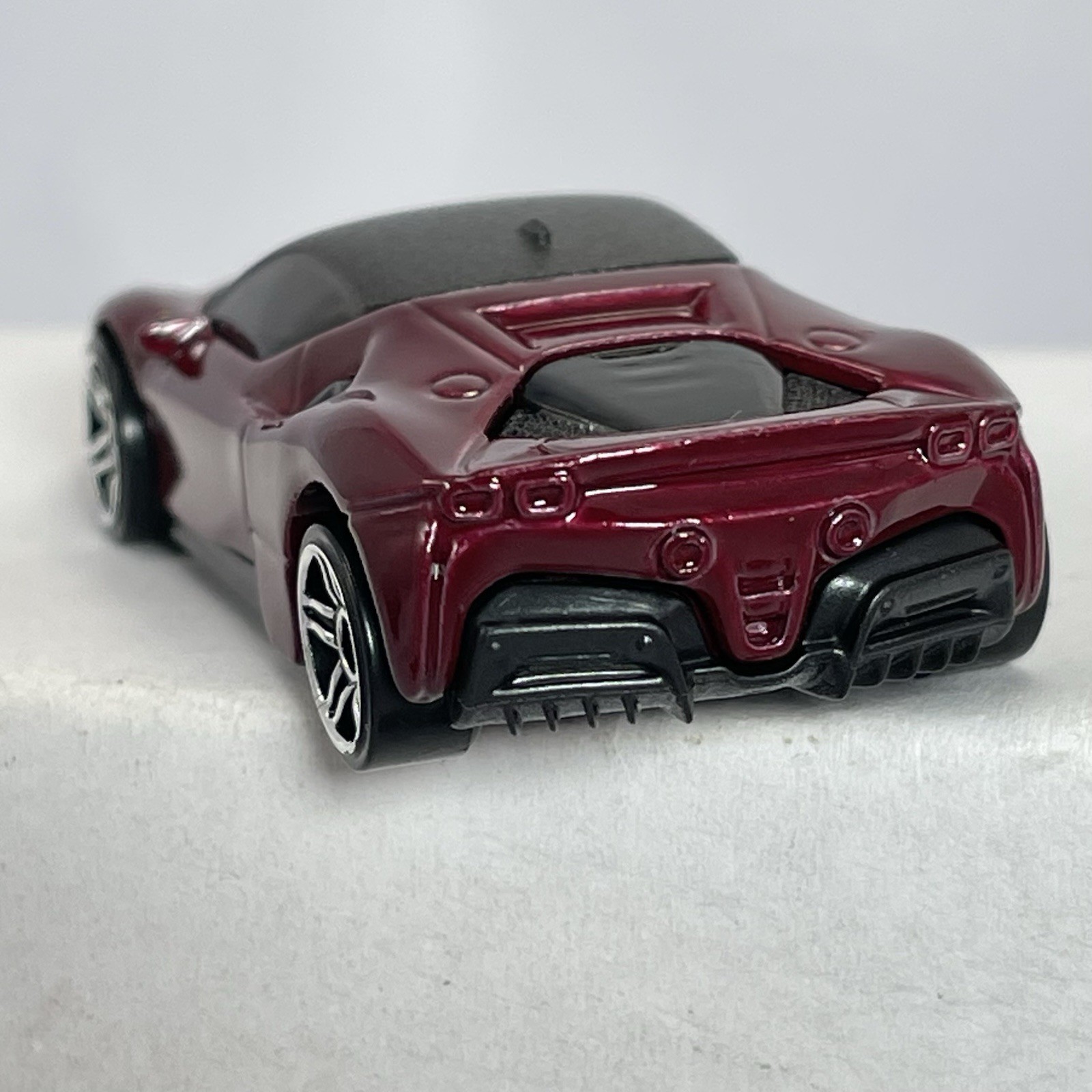2025 Hot Wheels FERRARI SF90 STRADALE MOTOR SHOW Dk Red Diecast 1:64 Car