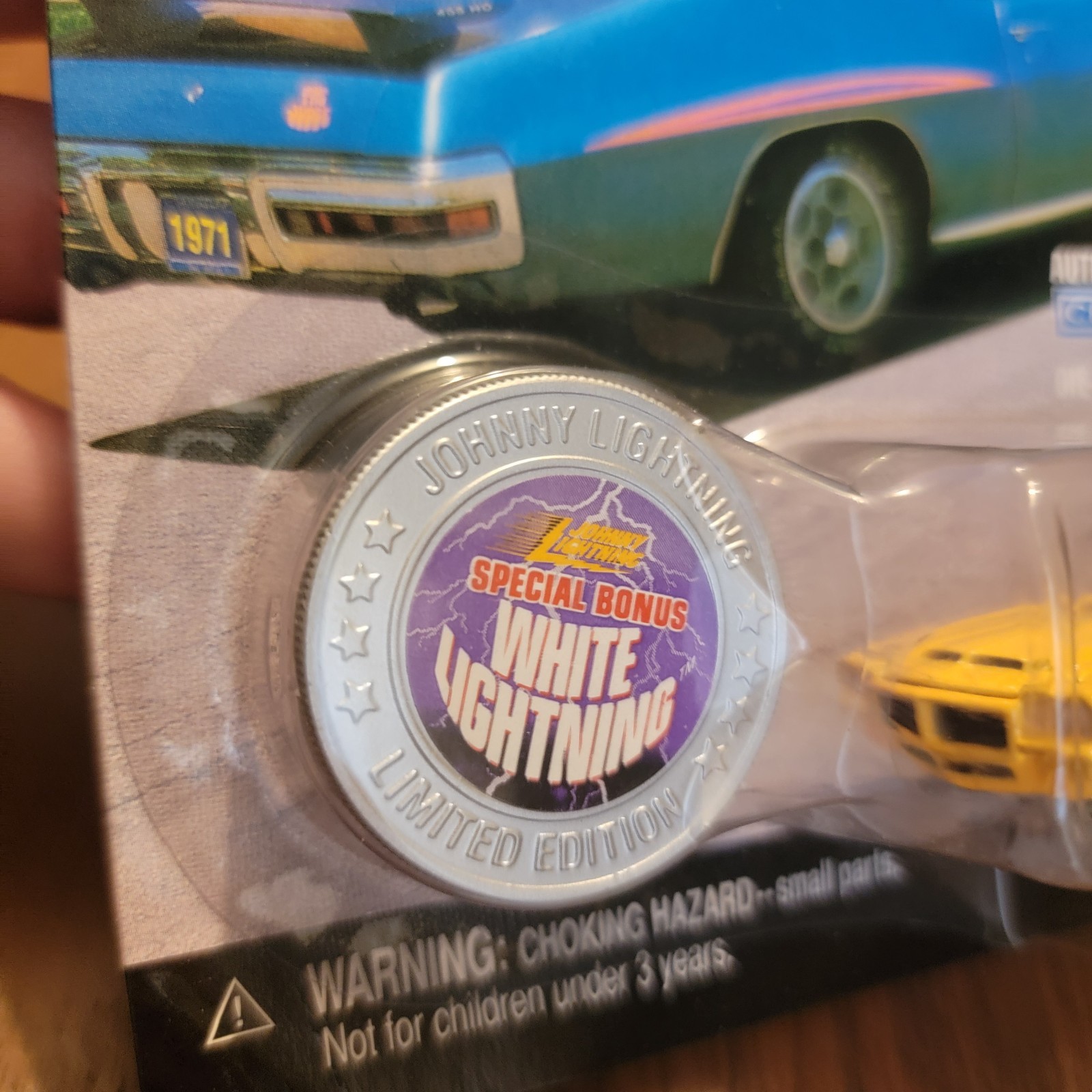 Johnny Lightning 1971 Pontiac GTO Judge White Lightning Chase Muscle Cars USA
