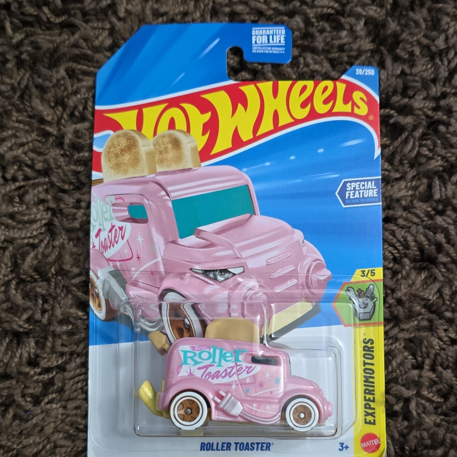 Hot Wheels Roller Toaster Experimotors Special Feature 1:64 Diecast Pink 2024
