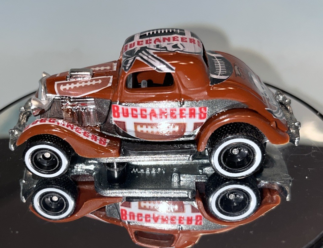 Hot Wheels 32 Ford Treasure Hunt Buccaneers Football It’s A Custom Real Rider