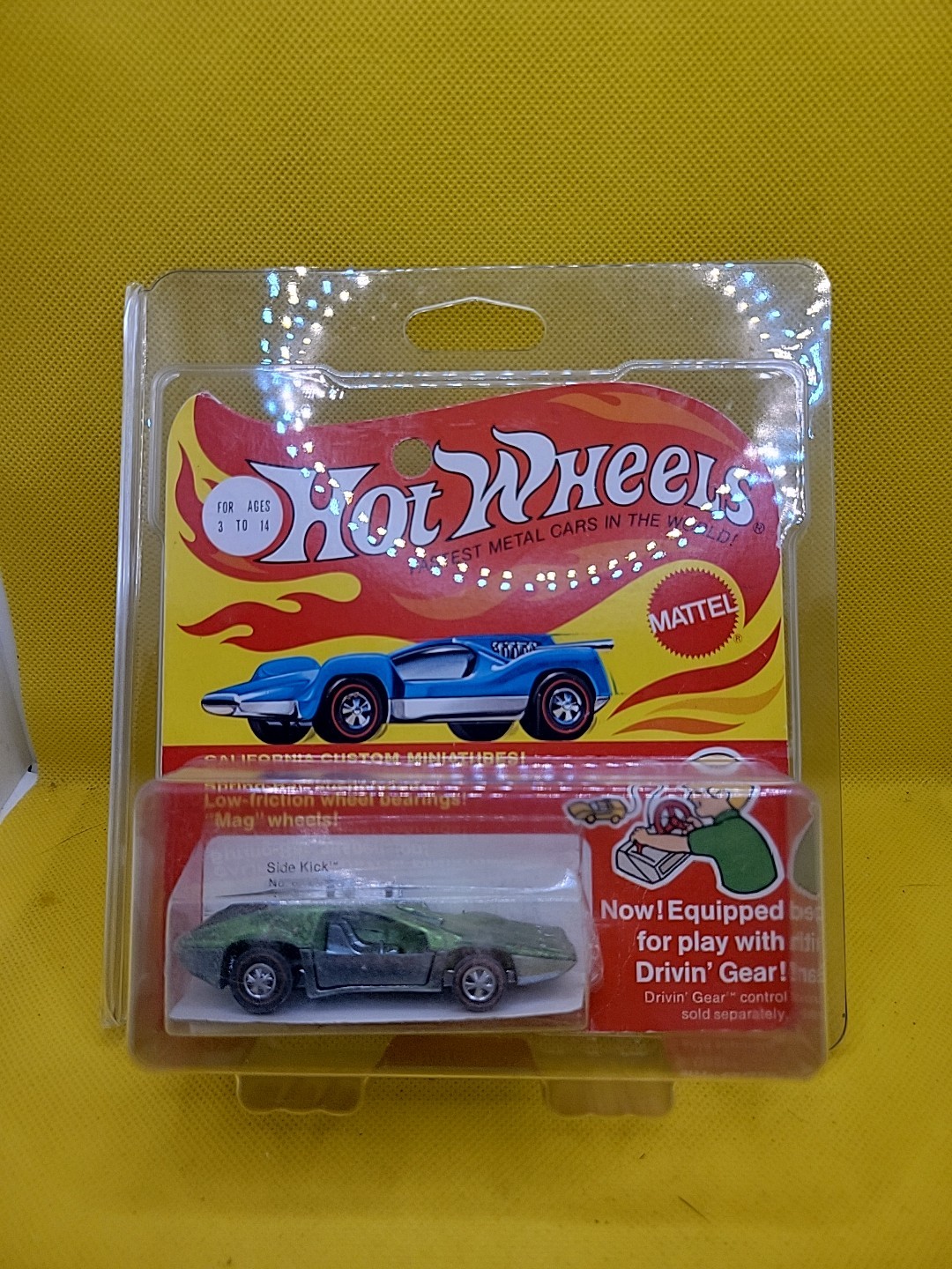 Hot Wheels Red Lines Light Green Side Kick on Card With Protector