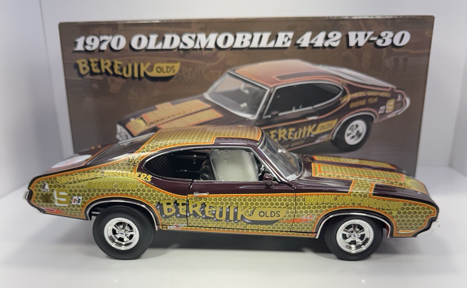 ACME 1/18 Scale 1970 Oldsmobile 442-W30 “BEREJIK” VERY RARE & DETAILED