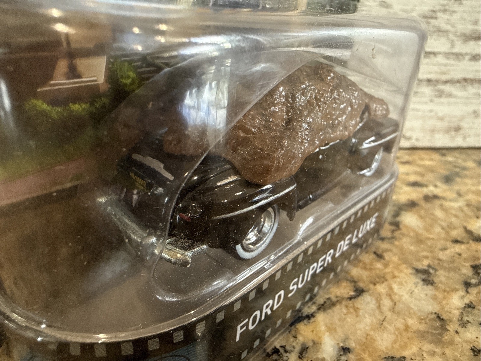 Hot Wheels 2025 Premium Retro Back to The Future Ford Super Deluxe w/Manure BIFF