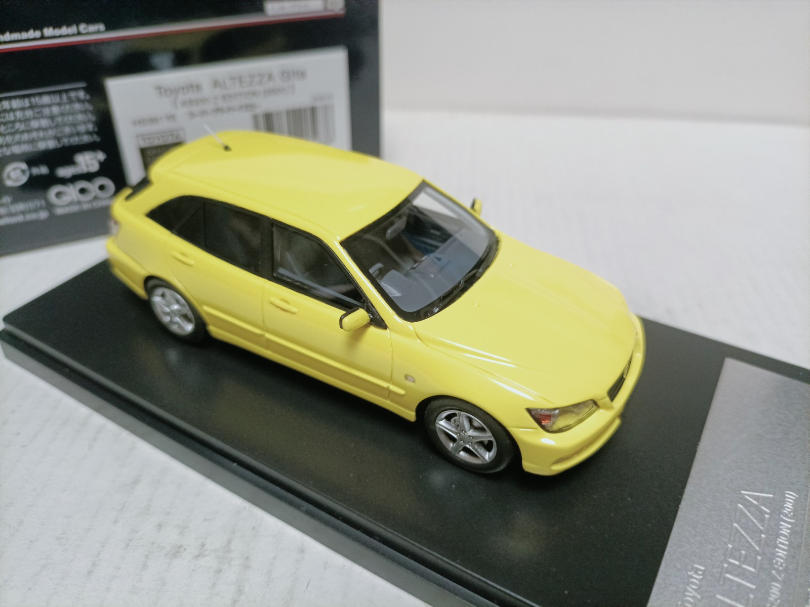 Hi Story 1/43 Altezza Gita AS200 2001 Yellow Bite Shark wagon model