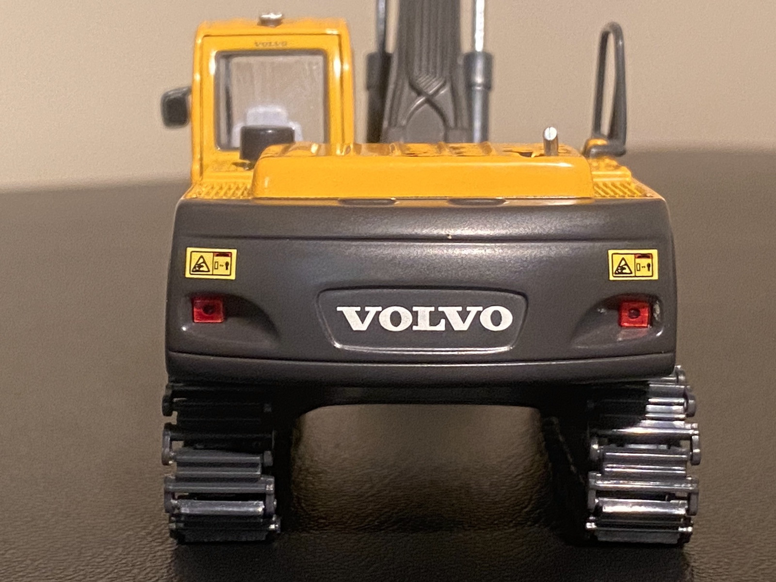 1/50 diecast Volvo exclusive EC210 v1.0 track excavator Motorart LINKED TRACKS!!