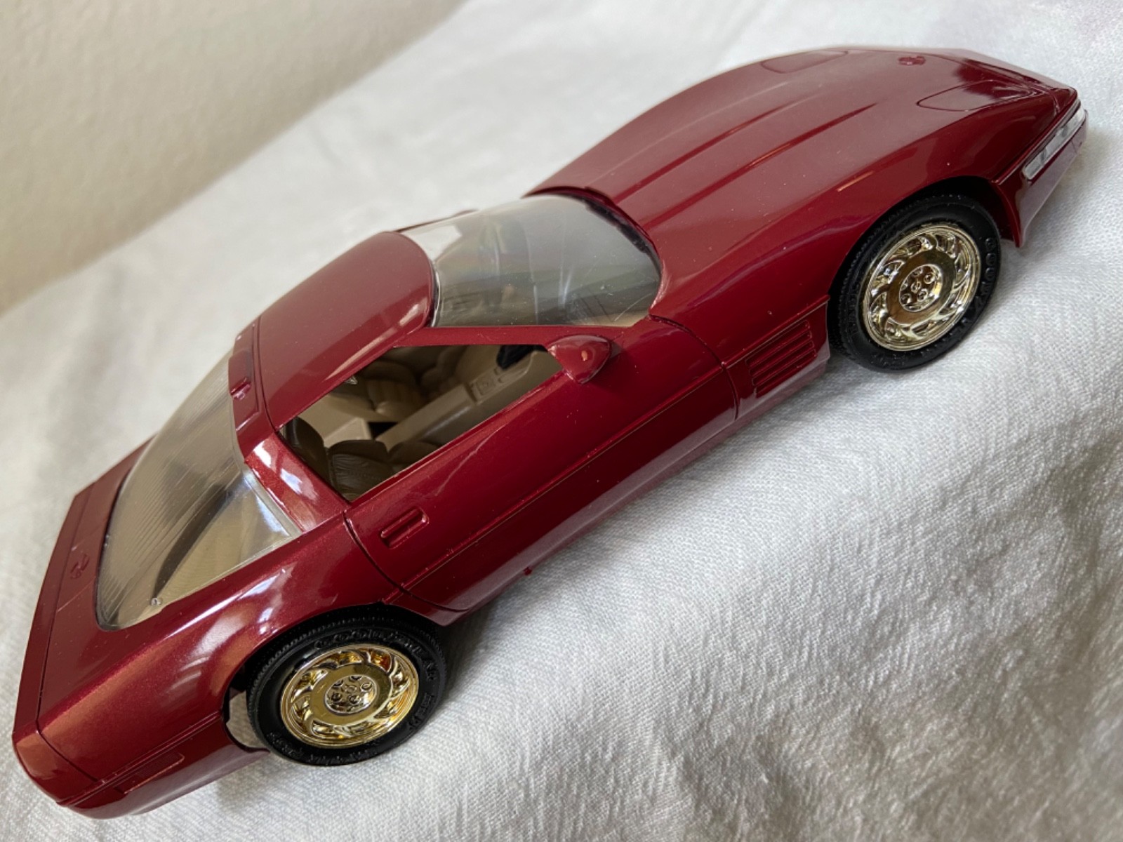 AMT Ertl 1991 Chevrolet Corvette ZR-1 Promo metallic red w/tan & black interior