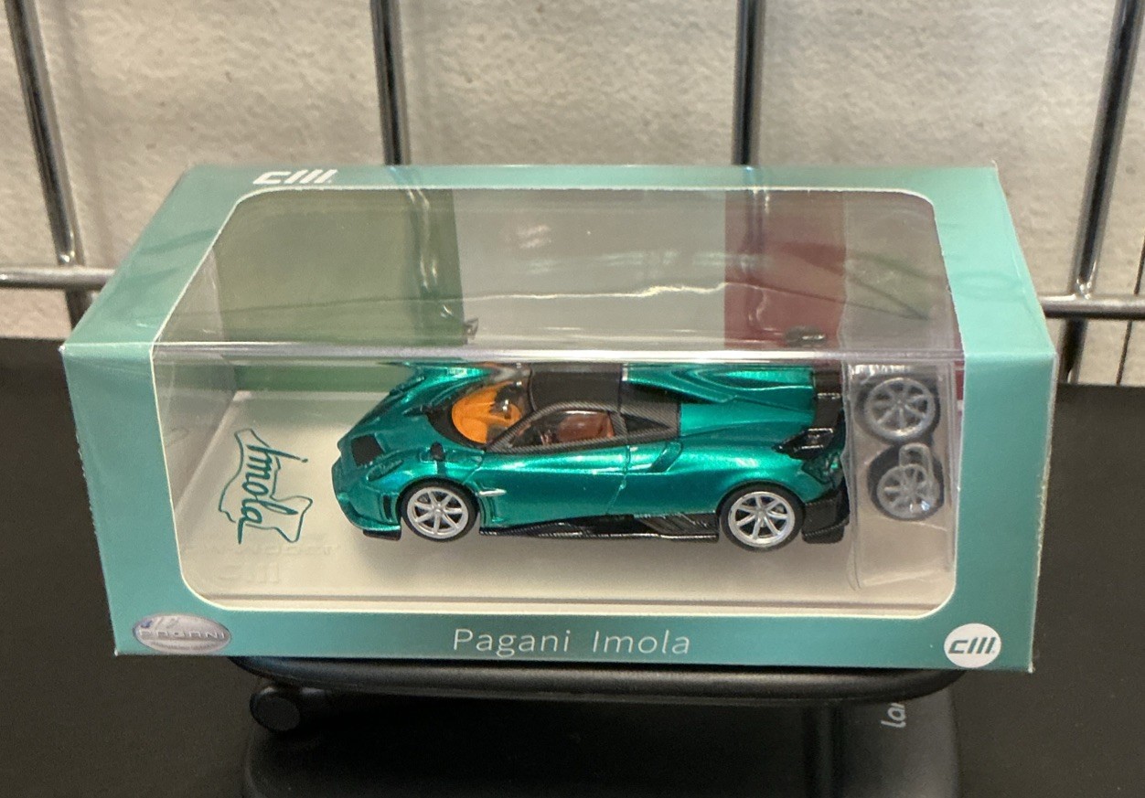 PAGANI IMOLA EMERALD GREEN W/EXTRA WHEELS Cm Model