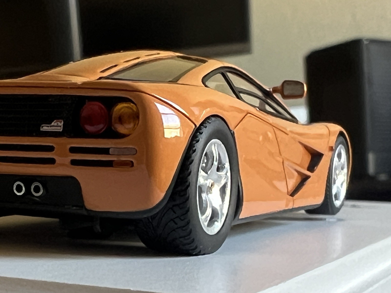 TSM 1:43 McLaren F1 High Mirrors Papaya Orange Diecast Model (TSM134326) RARE