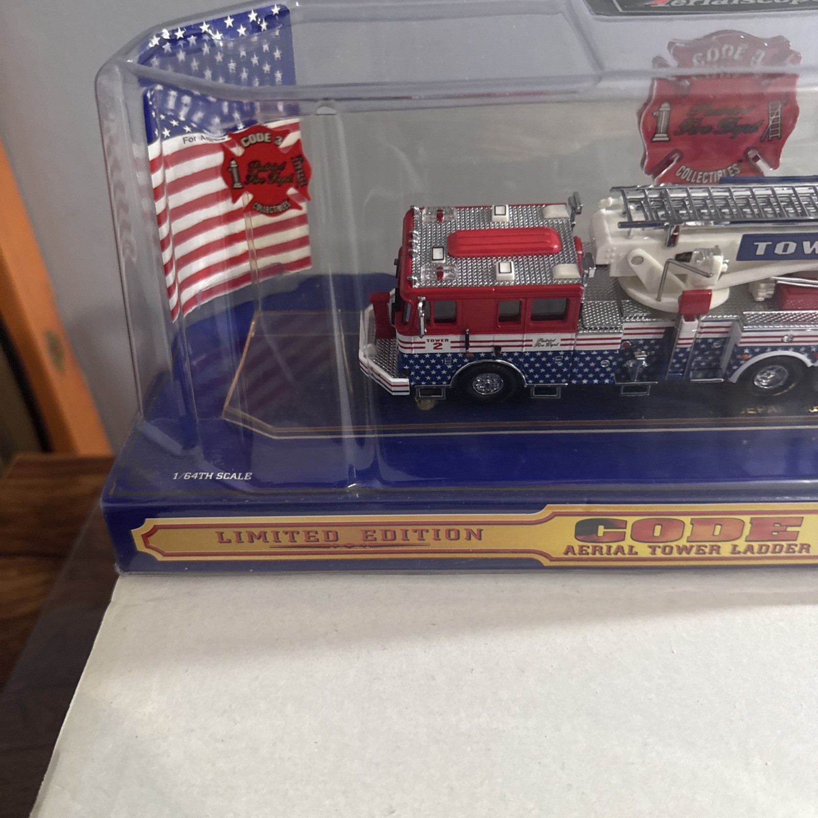 Aerialscope Code 3 Patriot Fire Dept Tower 2 Ladder Truck 1/64 12733 New in box