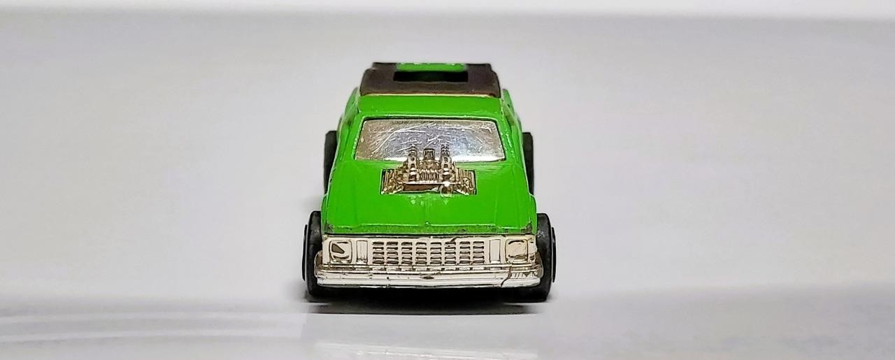 1979 Hot Wheels Scorchers Truckin’ Co. Chevy Light in Apple Green, Free Shipping