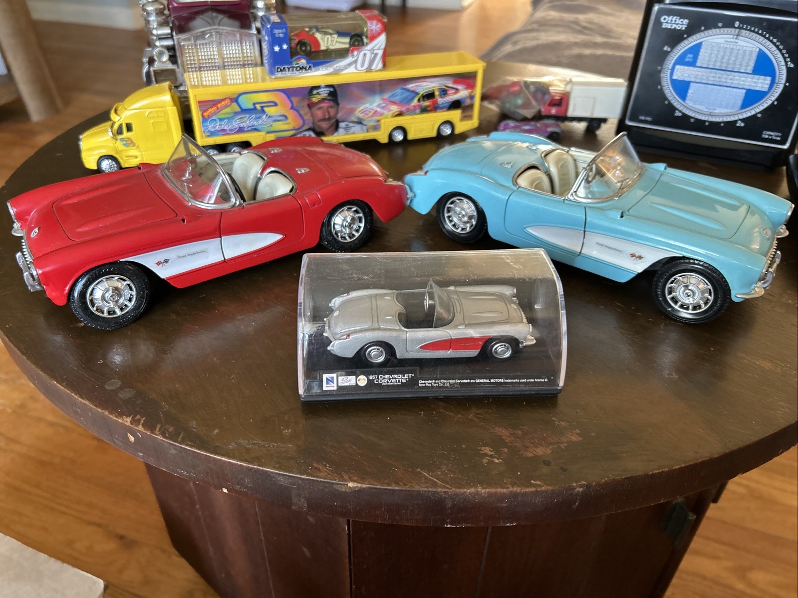 1957 Chevrolet Corvette die-cast model cars (3)