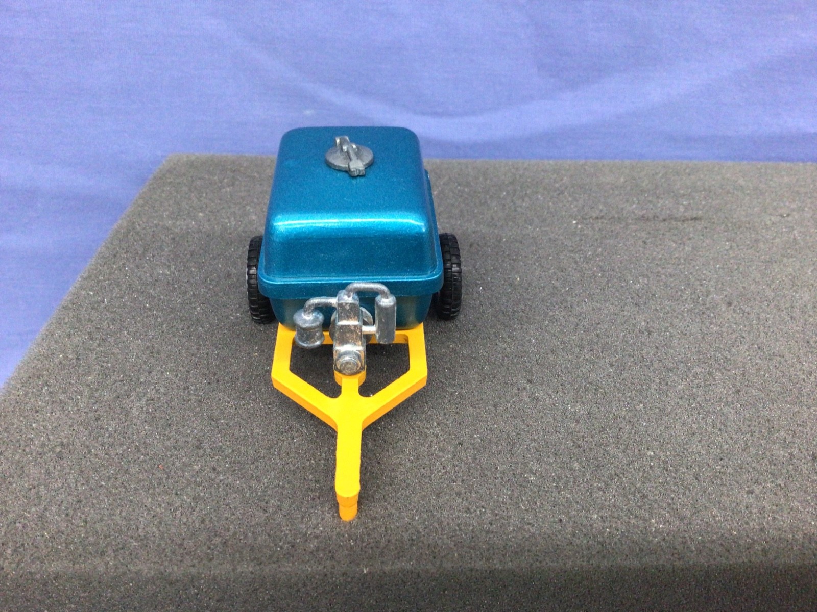 Joal 205 Compressor Pulverizador Trailer Made in Spain Boxed Blue and Yellow