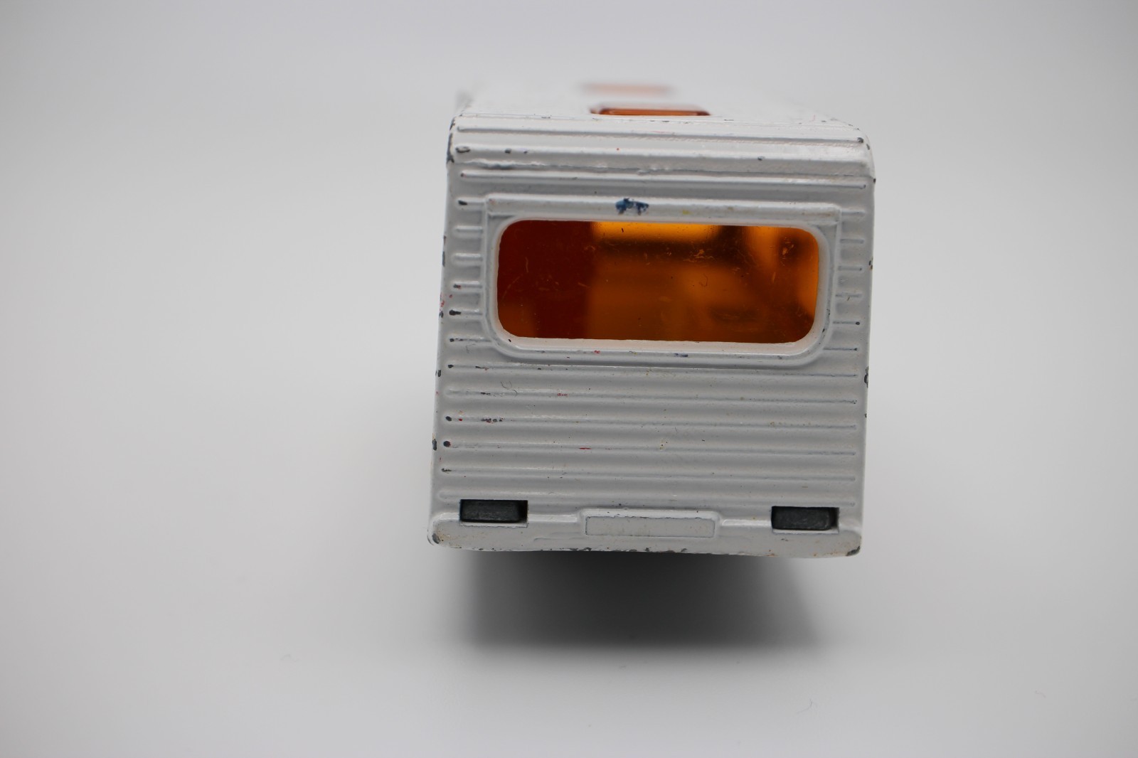 Matchbox Superfast 1977 Caravan Travel Trailer White Orange Stripes Loose 1:64