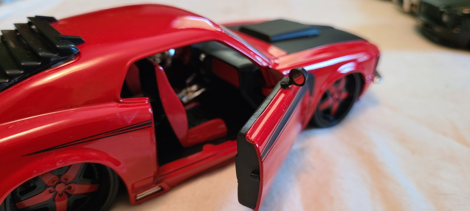 Jada 1/24 Scale 1970 Ford Mustang Boss Red and Black Die-Cast Car No Box