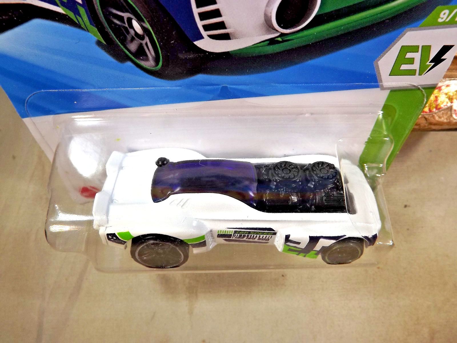 2025 Hot Wheels #151 HW EV 9/10 RODGER DODGER 2.0 White w/Black Pr5 Spokes