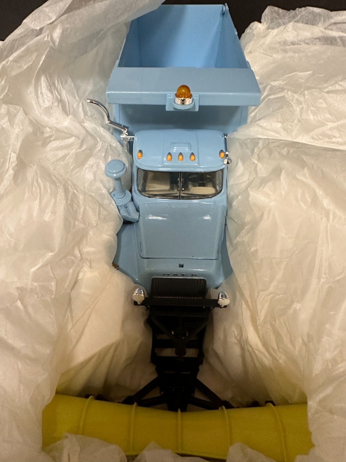 First Gear 19-2396 Mack Dump Truck W/Snow Plow Chicago Streets & San New in Box