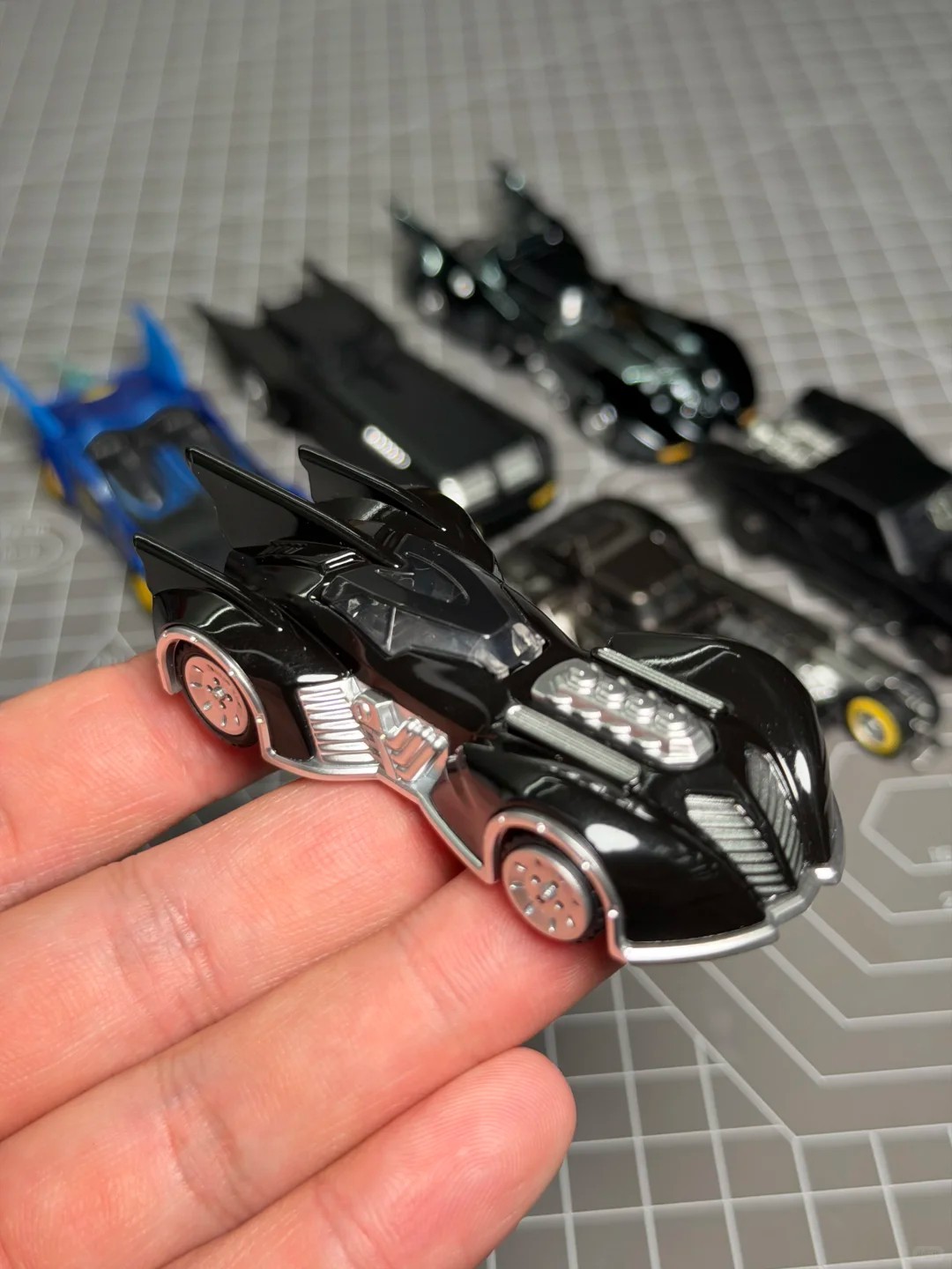 US Seller! Blokees Wheels E01 Arkham videogame Batmobile Batman Comic 1:64 Model