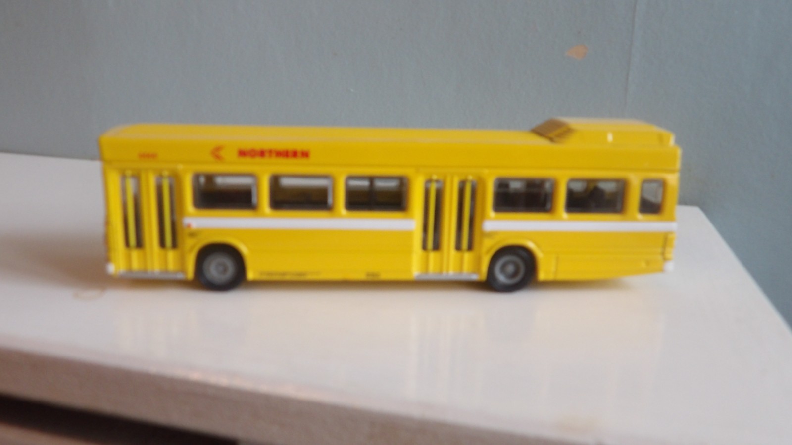 EFE 15103 NORTHERN GENERAL TRANSPORT CO LONG LEYLAND MARK 1 DIECAST 1:76 SCALE.