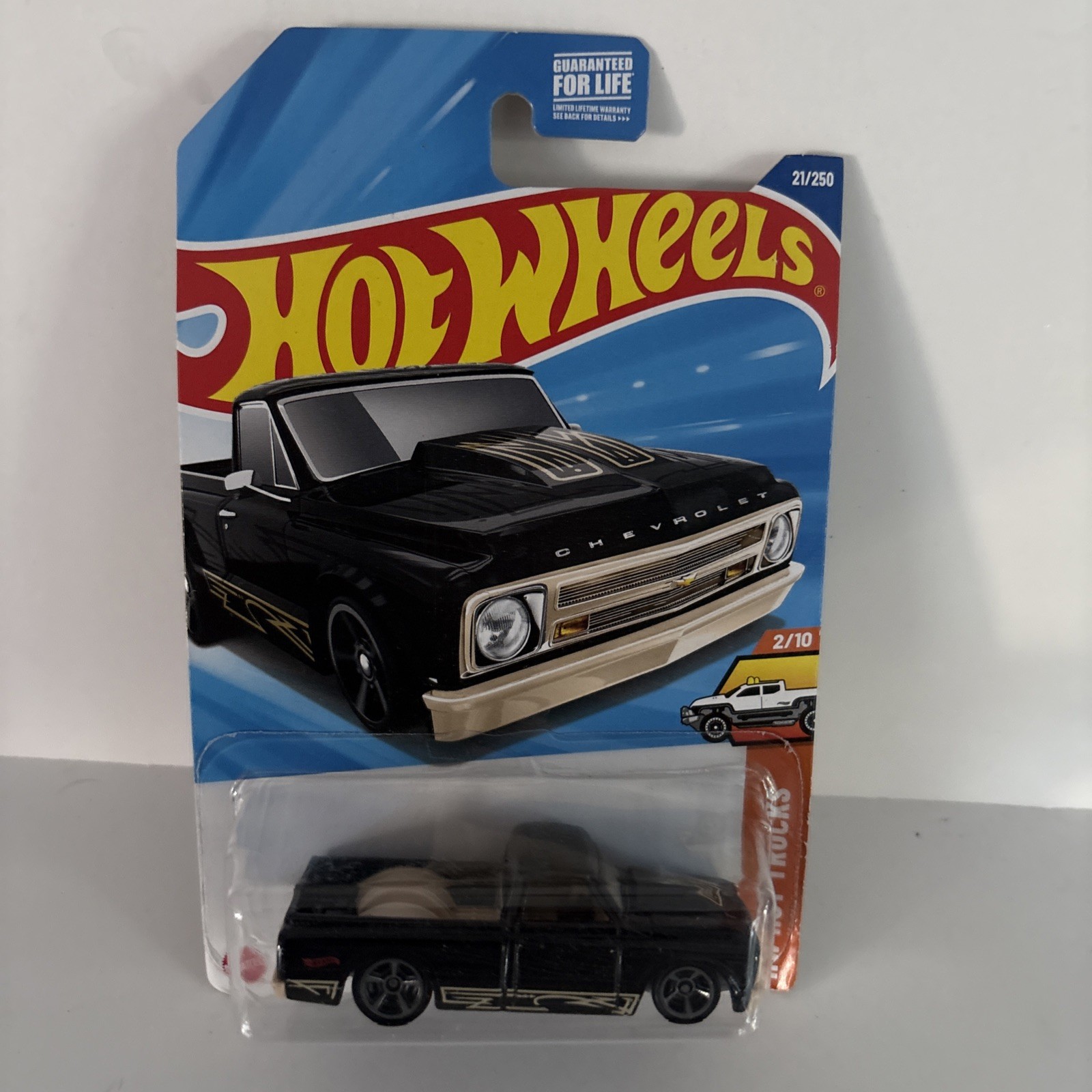 HOT WHEELS ’67 Chevy C10 Black Pickup HW Hot Trucks Mainline HYX51 2025