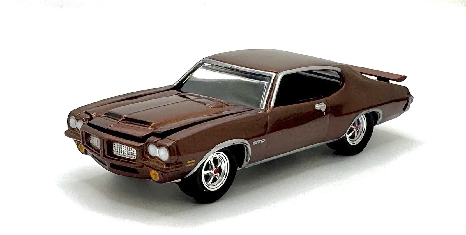 1971 Pontiac GTO 400 V8 – Castilian Bronze Poly – 1/64 “S” Scale – 2nd Gen.