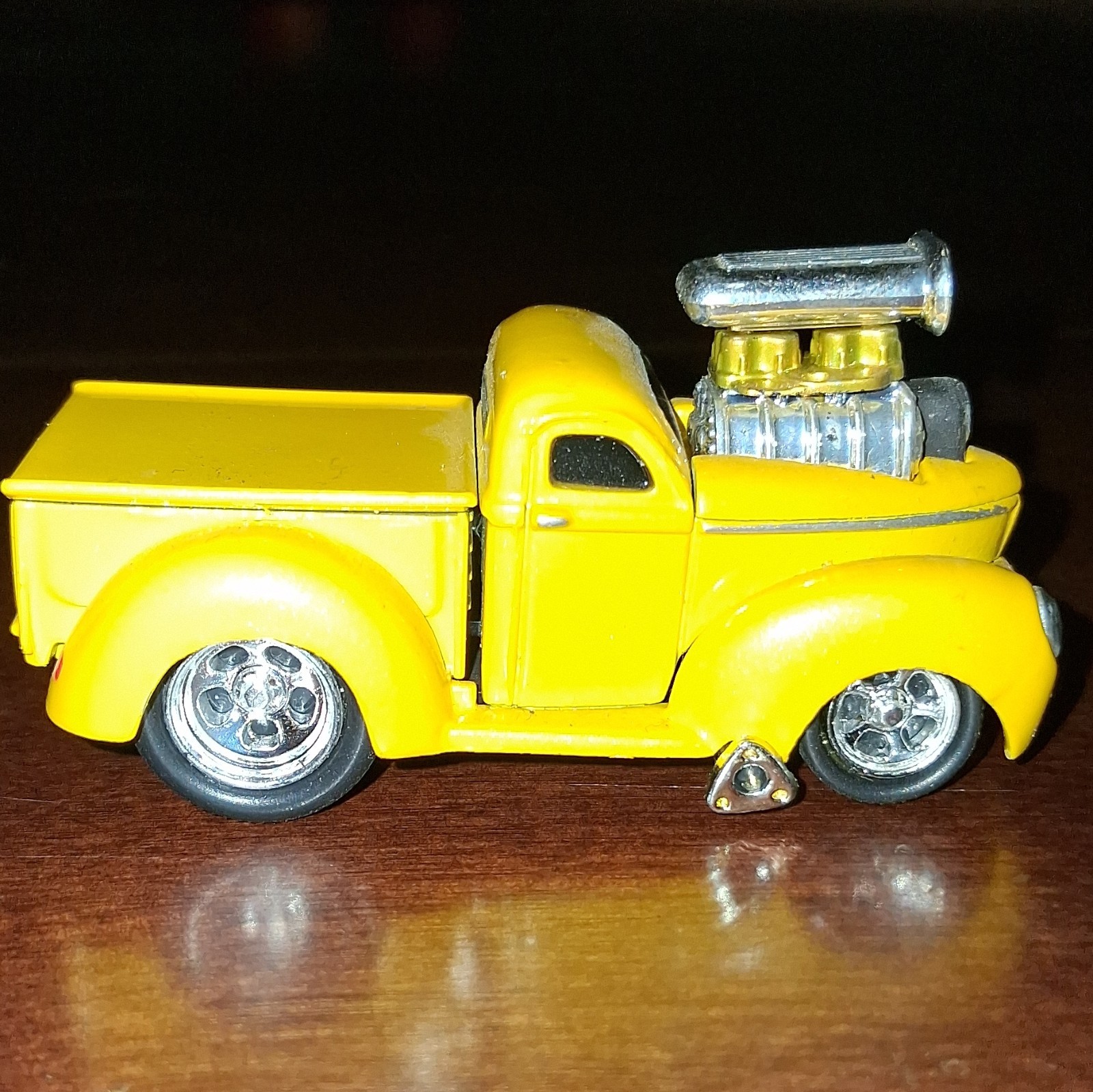 Funline 1:64 1940 Ford Hot Rod Pickup Truck Yellow Diecast Super Charged