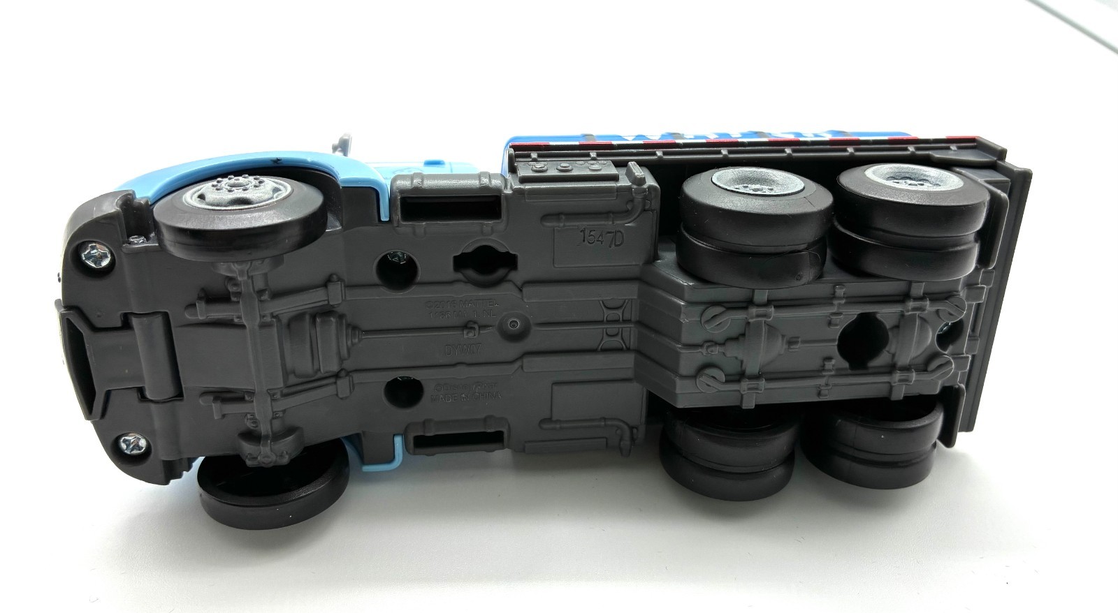 Disney Pixar Cars– Mr. Drippy Water Truck– Thunder Hollow– 2016– Plastic***