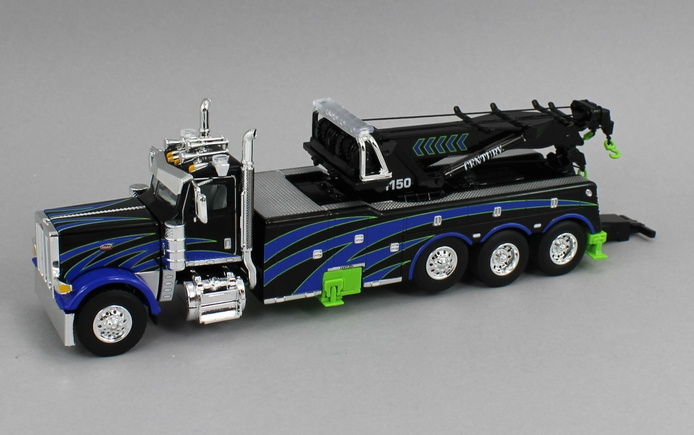 DCP 1:64 *BLACK & BLUE* Peterbilt 389 Day Cab CENTURY 1150 ROTATOR Wrecker *NIB*