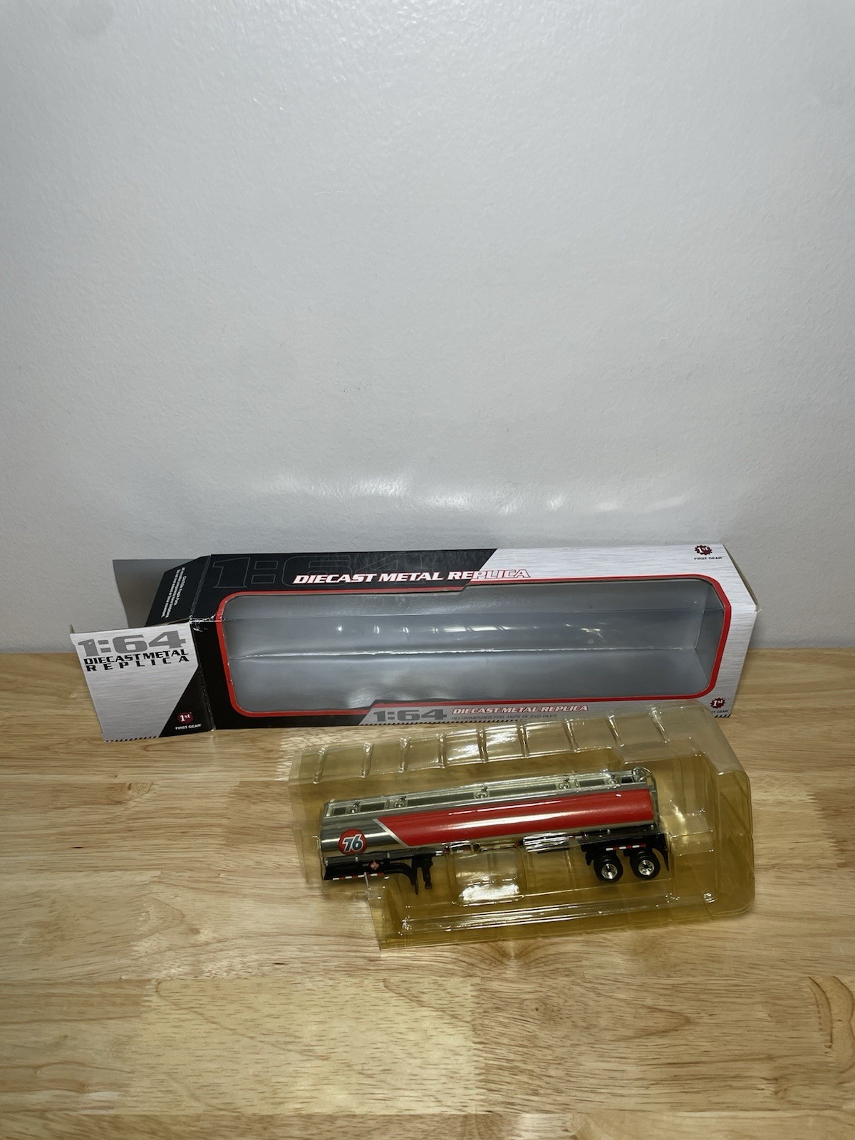 First Gear 1:64 Scale – 76 Fuel Tank Trailer Missing Truck – ( 60-0279 ) In Box